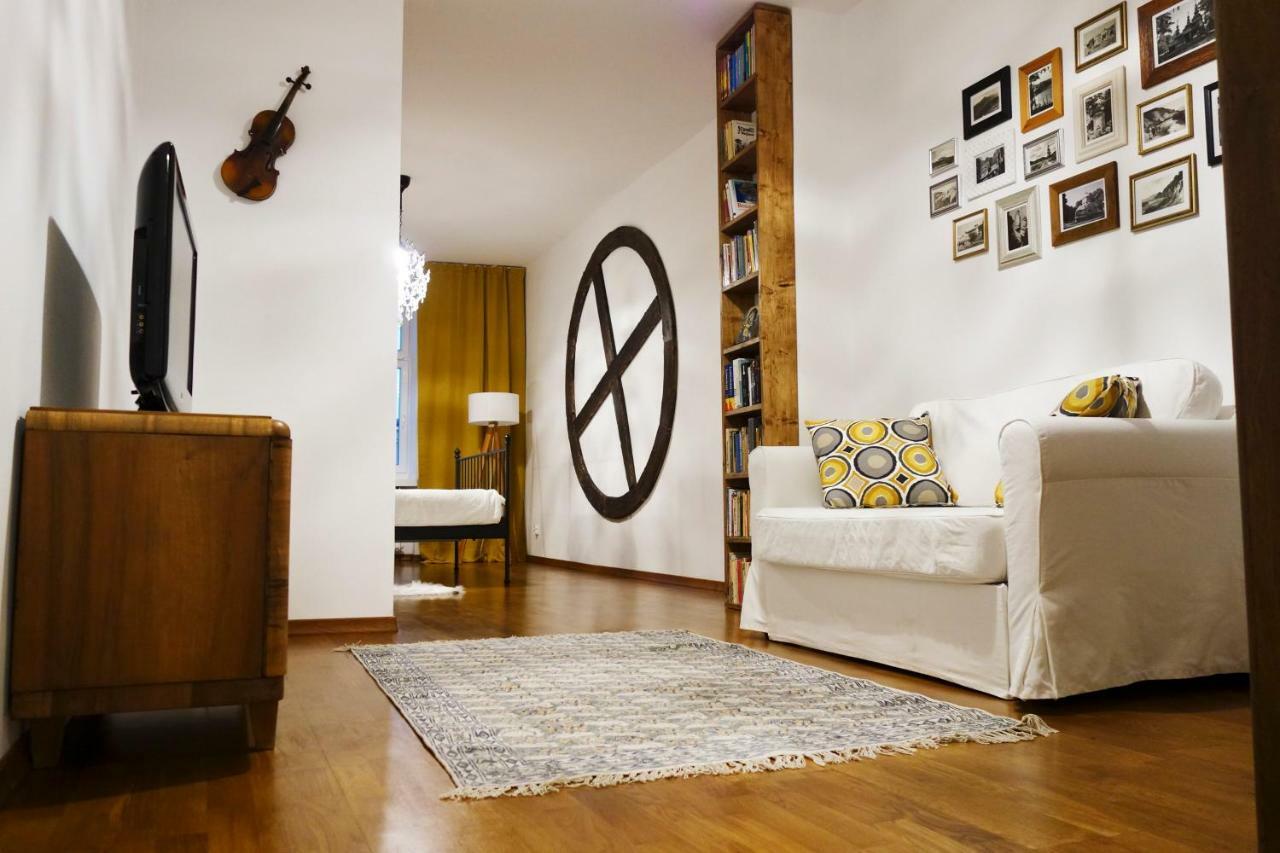 Apartament Skorpion Centrum Sanok Exteriör bild
