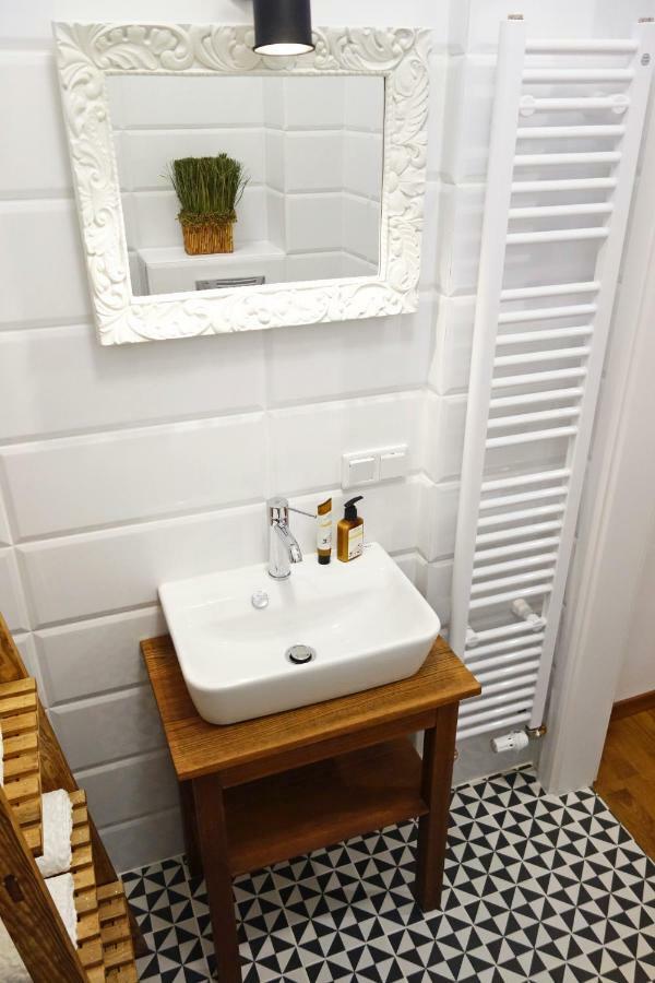 Apartament Skorpion Centrum Sanok Exteriör bild