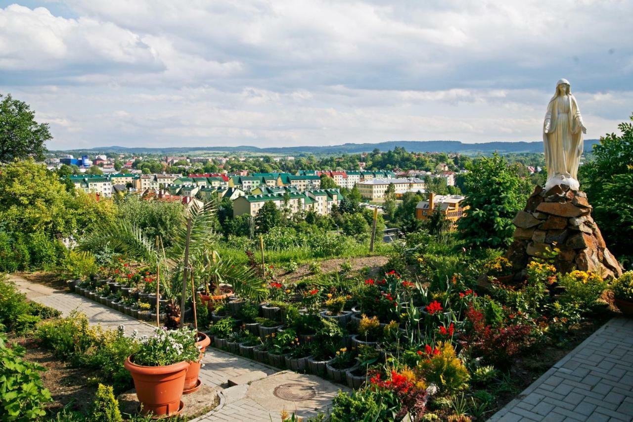 Apartament Skorpion Centrum Sanok Exteriör bild